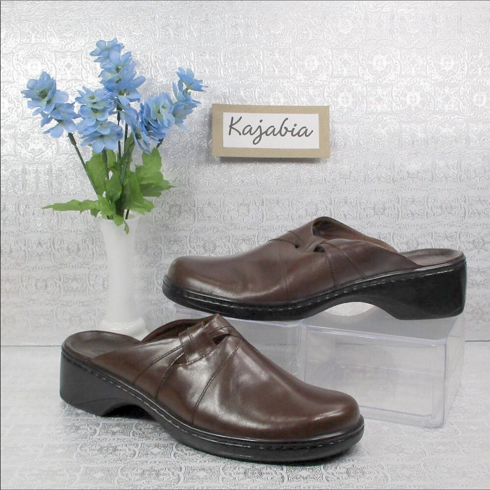 CLARK'S Brown Slip On Shoes NWOT Size 10
